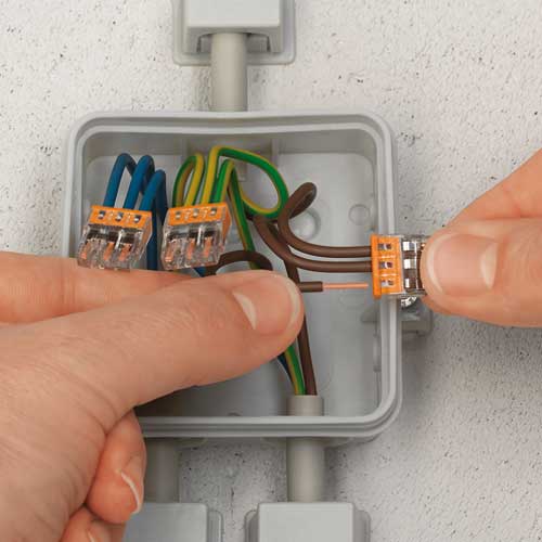 WAGO 2273-202 2-way push wire connector 24A installation