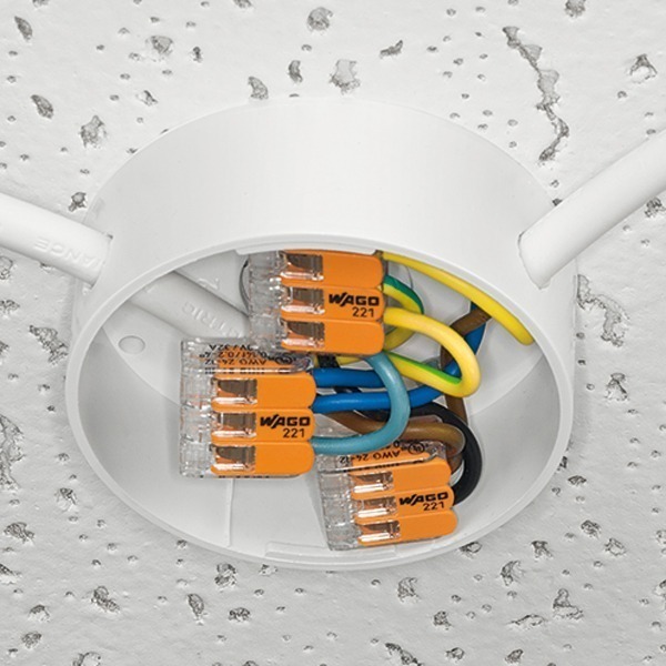 wire connectors in junction box electrical connection