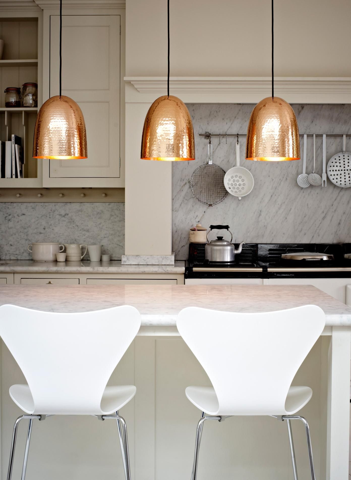 Pendant lighting in the kitchen